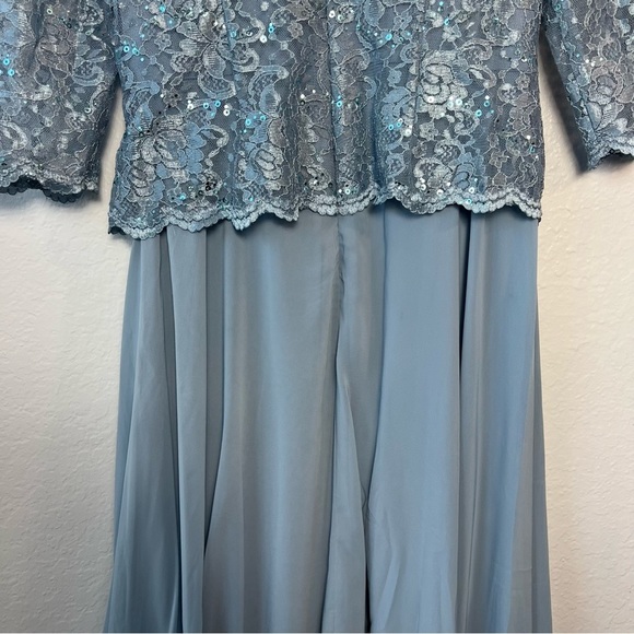 OLEG CASSINI

tea length lace and chiffon mock two-piece - Picture 11 of 17